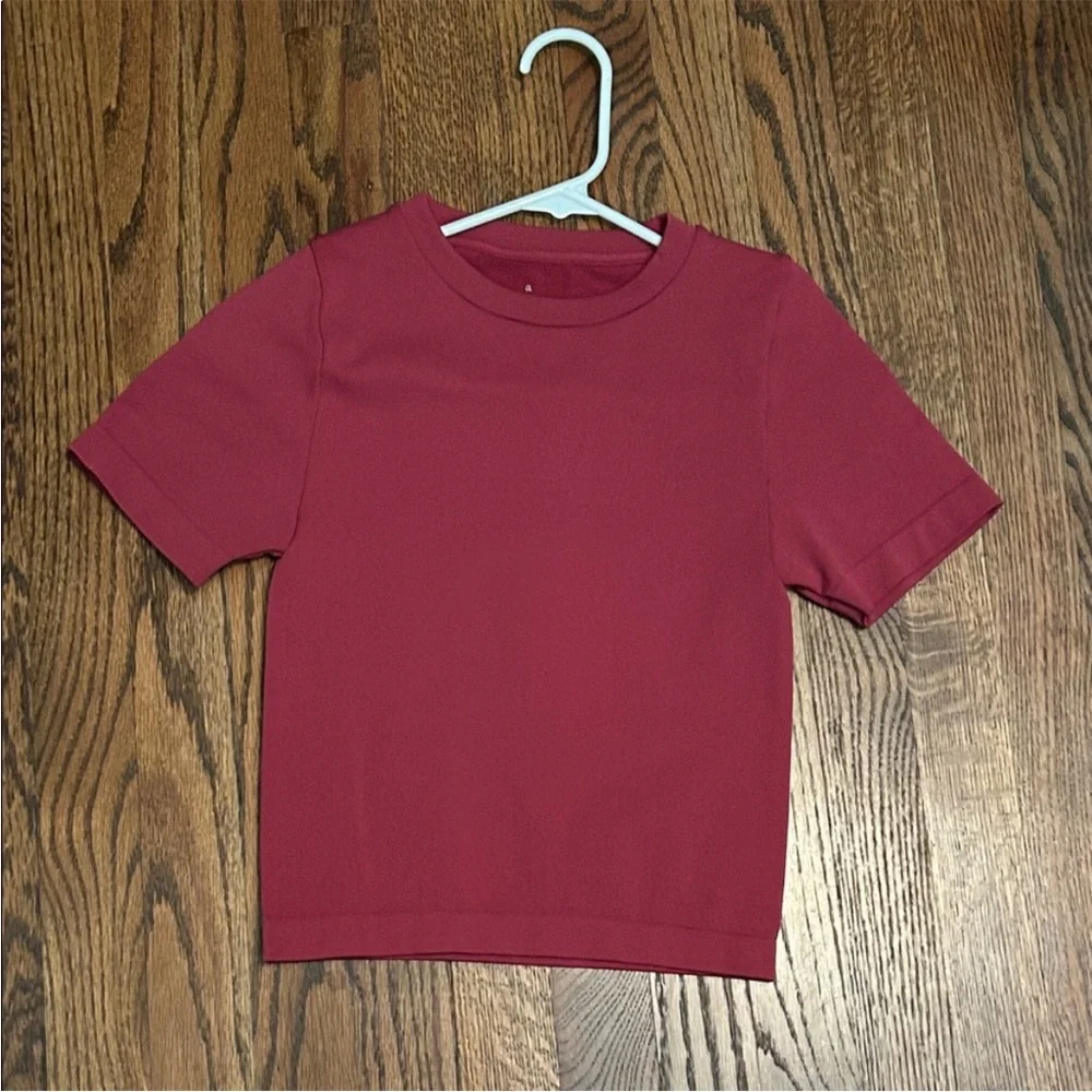 Women's Nylon Short Sleeve Sleeves slight Crop Top - Picture 2 of 5